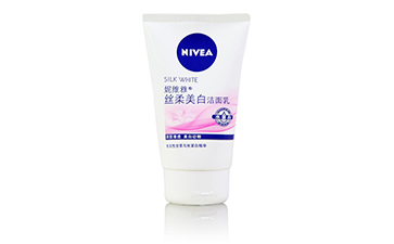 如何辨别妮维雅洗面奶的真伪？